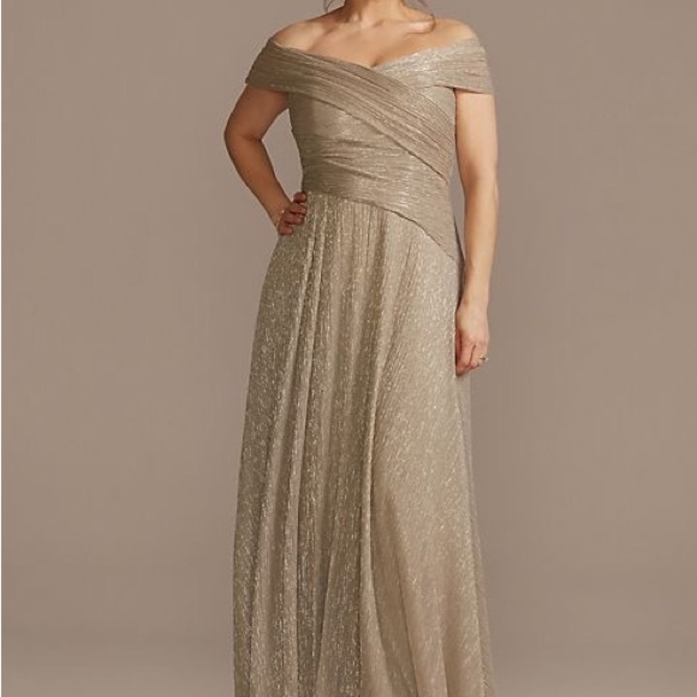 Oleg Cassini Gold/Champagne Ruched Off-Shoulder Gown NWT Size 10